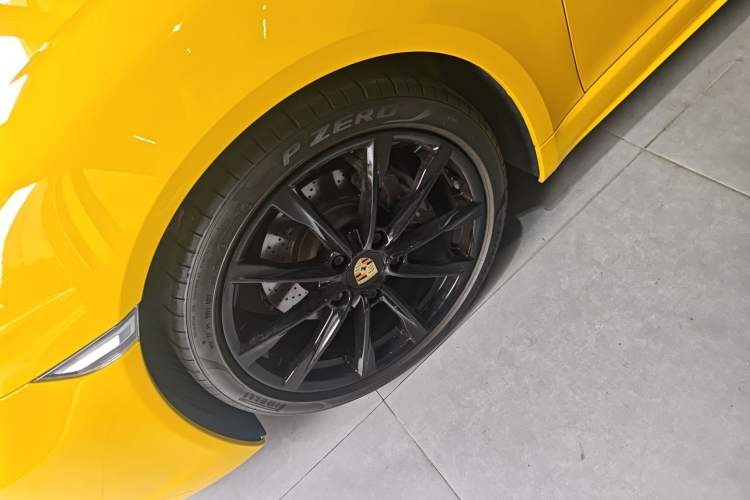 Used Porsche 718 2016 Cayman 2.0T Left Front Wheel Hub