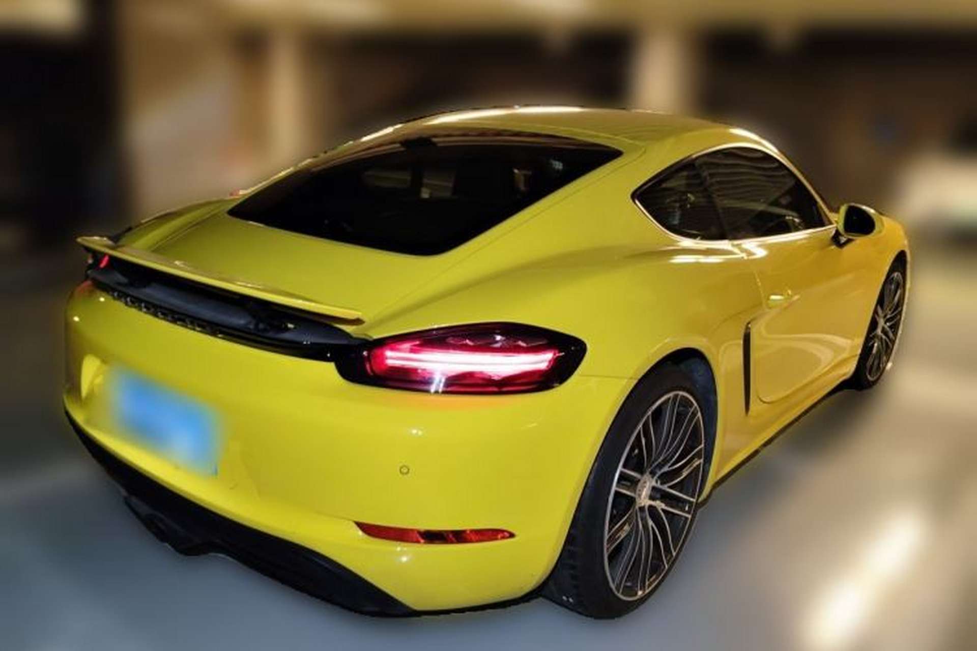 Used Porsche 718 2016 Cayman 2.0T Rear Right 45 Deg
