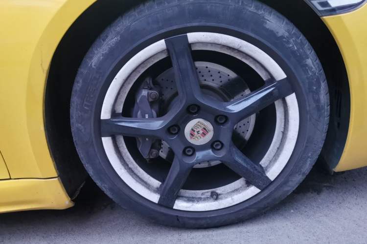 Used Porsche 718 2016 Boxster 2.0T Right Front Wheel Hub