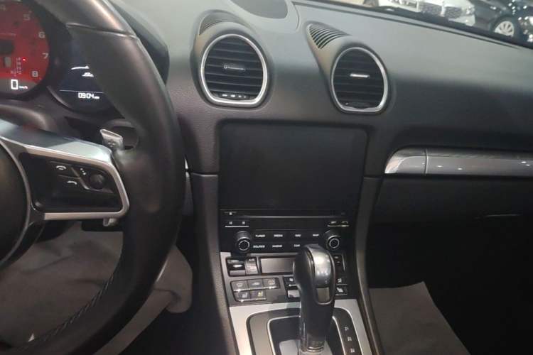 Used Porsche 718 2018 Boxster 2.0T Audio And AC Panel