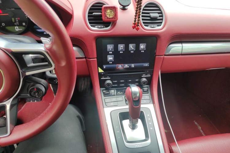 Used Porsche 718 2018 Cayman 2.0T Audio And AC Panel
