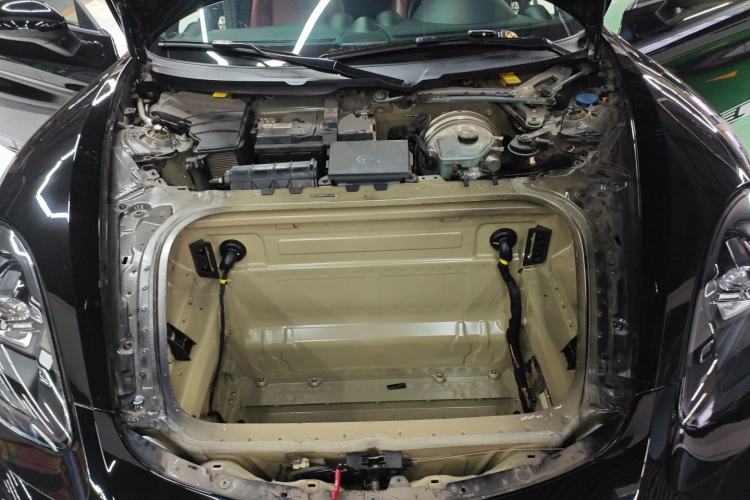 Used Porsche 718 2018 Boxster 2.0T Engine Bay