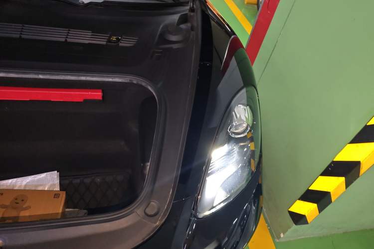 Used Porsche 718 2018 Boxster 2.0T Engine Bay Left