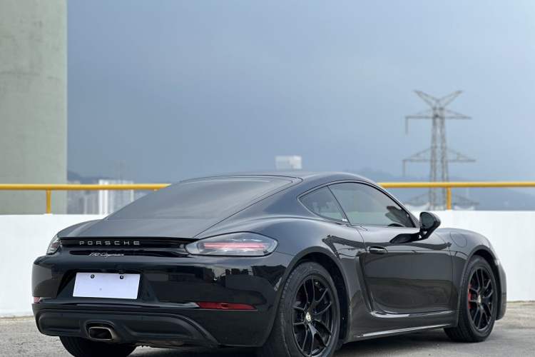 Used Porsche 718 2018 Cayman 2.0T Exterior 5