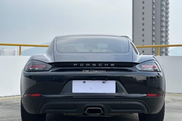Used Porsche 718 2018 Cayman 2.0T Exterior 8