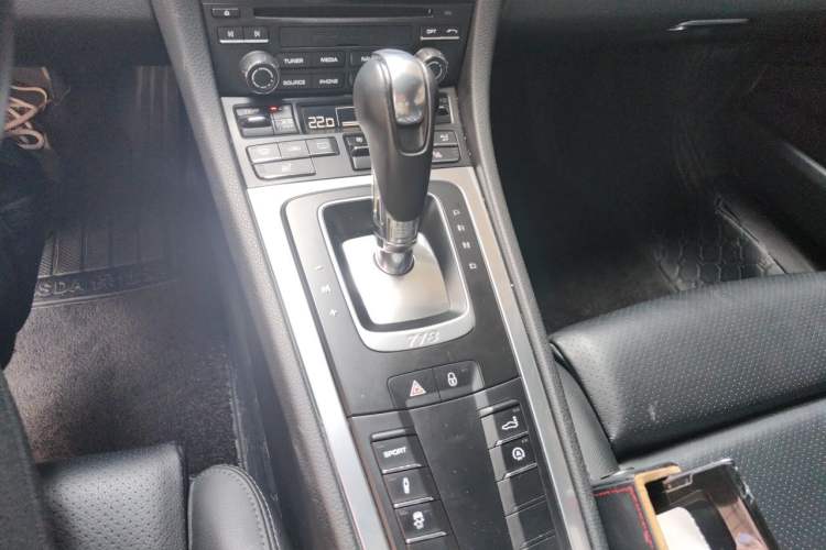 Used Porsche 718 2018 Cayman 2.0T Gear Lever