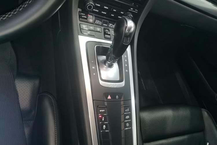 Used Porsche 718 2018 Cayman 2.0T Gear Lever