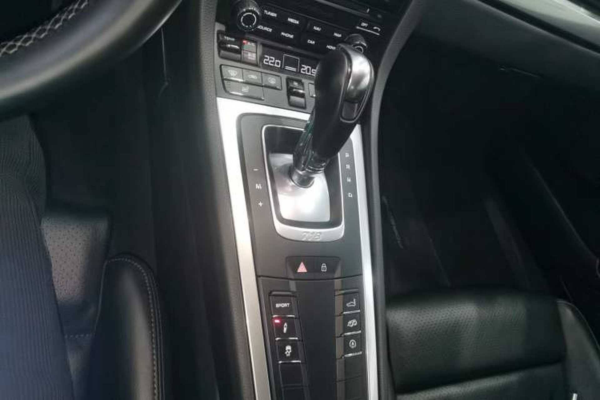Used Porsche 718 2018 Cayman 2.0T Gear Lever