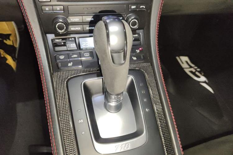 Used Porsche 718 2018 Boxster GTS 2.5T Gear Lever