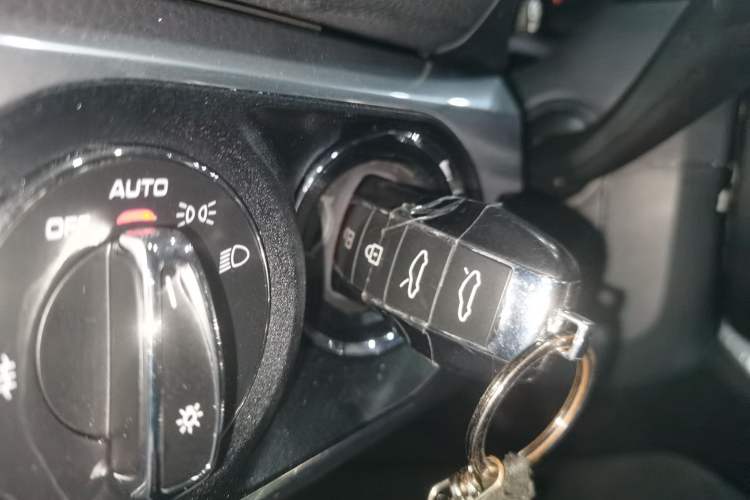 Used Porsche 718 2018 Cayman 2.0T Interior 1