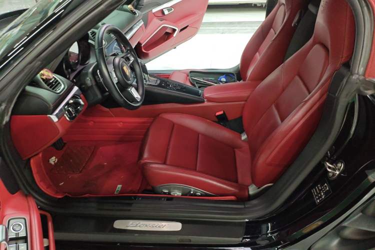 Used Porsche 718 2018 Boxster 2.0T Left Front Seat