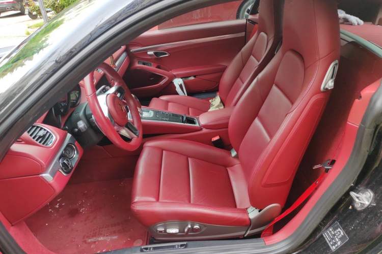 Used Porsche 718 2018 Cayman 2.0T Left Front Seat