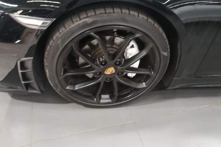 Used Porsche 718 2018 Cayman 2.0T Left Front Wheel Hub