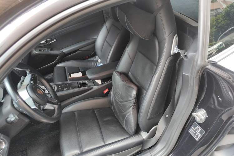 Used Porsche 718 2018 Cayman 2.0T Left Rear Seat