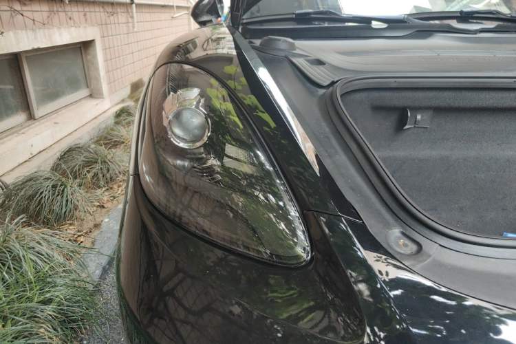Used Porsche 718 2018 Cayman 2.0T Right Front Headlight