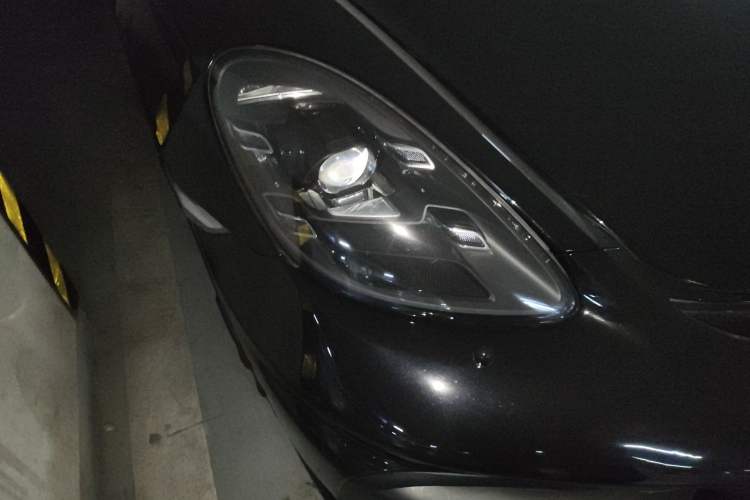 Used Porsche 718 2018 Boxster GTS 2.5T Right Front Headlight
