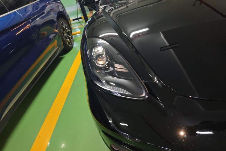 Used Porsche 718 2018 Boxster 2.0T Right Front Headlight