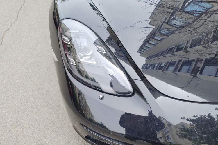 Used Porsche 718 2018 Cayman 2.0T Right Front Headlight