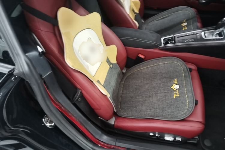 Used Porsche 718 2018 Cayman 2.0T Right Front Seat
