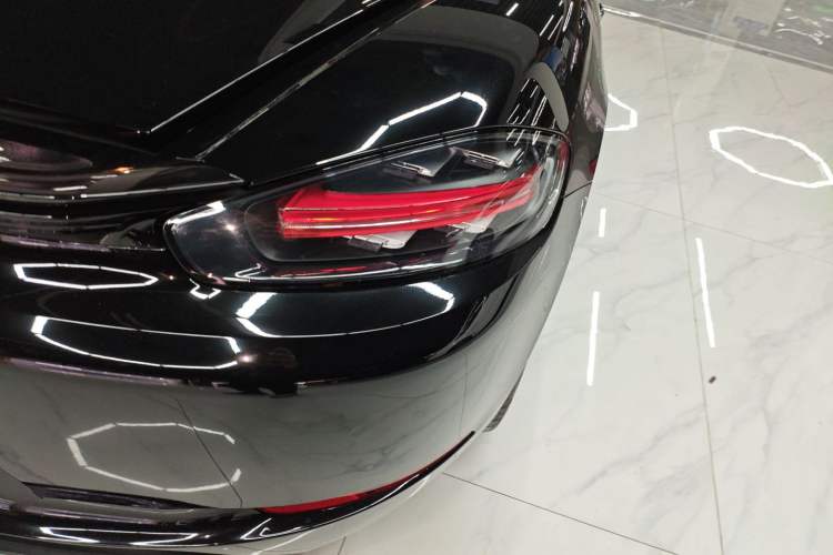 Used Porsche 718 2018 Boxster 2.0T Right Rear Taillight