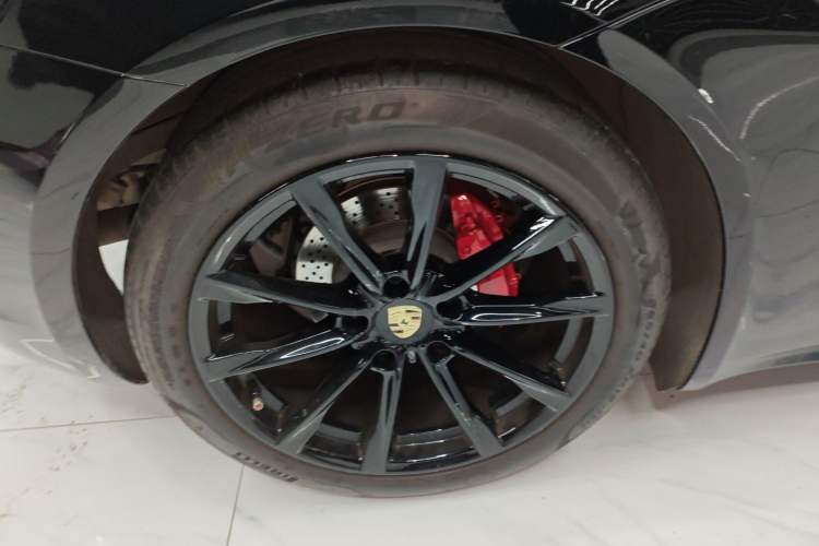 Used Porsche 718 2018 Boxster 2.0T Right Rear Wheel Hub