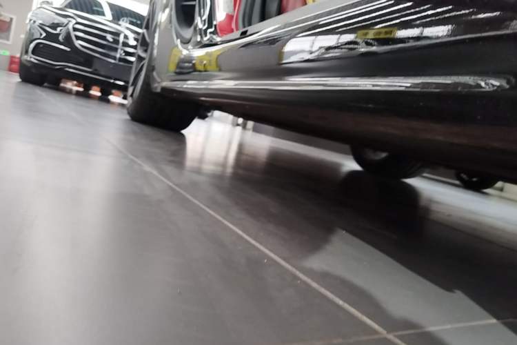Used Porsche 718 2018 Cayman 2.0T Right Side Sill