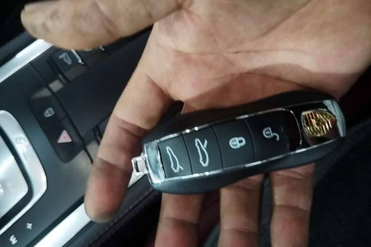 Used Porsche 718 2018 Cayman 2.0T Vehicle Key