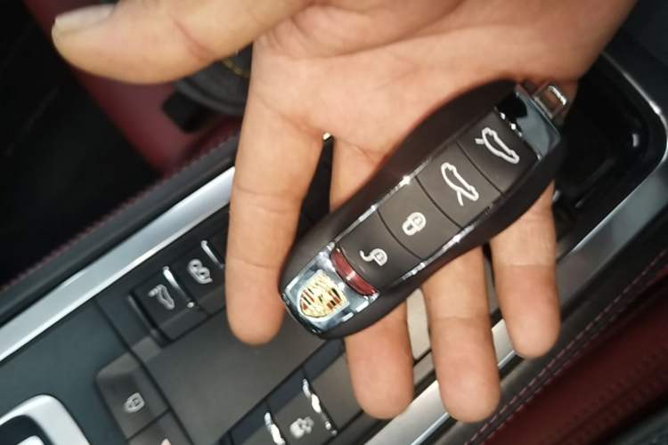 Used Porsche 718 2018 Cayman 2.0T Vehicle Key