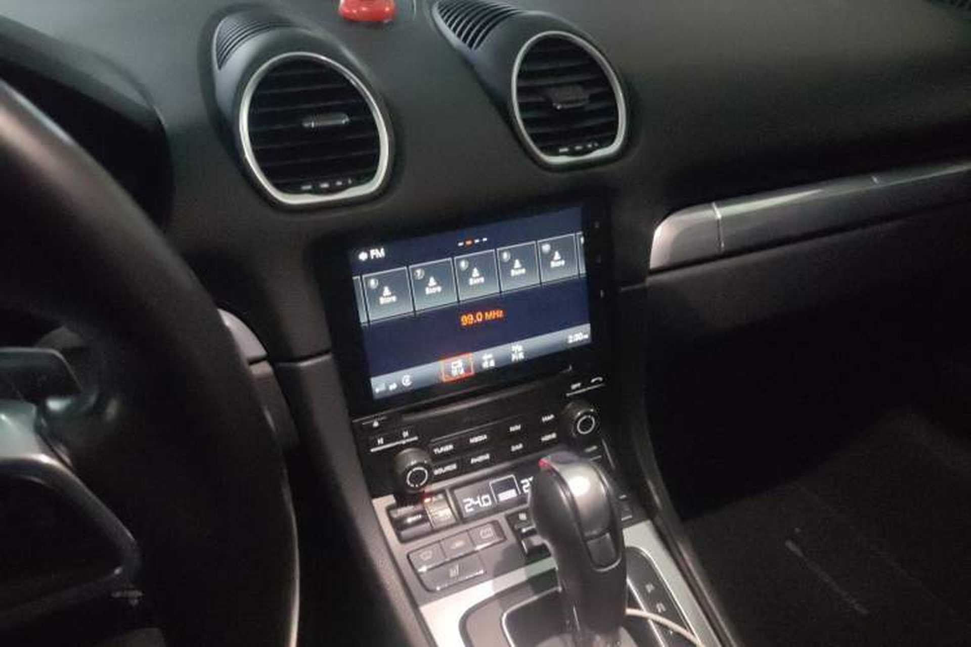 Used Porsche 718 2018 Cayman 2.0T Audio And AC Panel