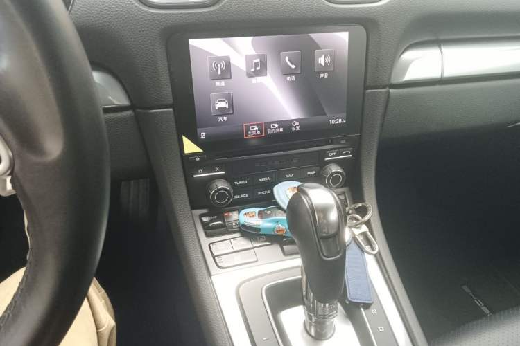 Used Porsche 718 2018 Cayman 2.0T Audio And AC Panel