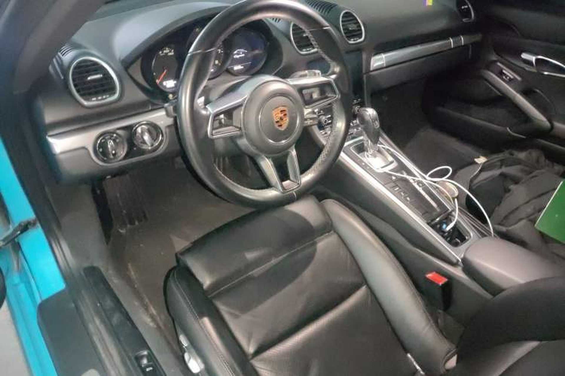 Used Porsche 718 2018 Cayman 2.0T Center Console