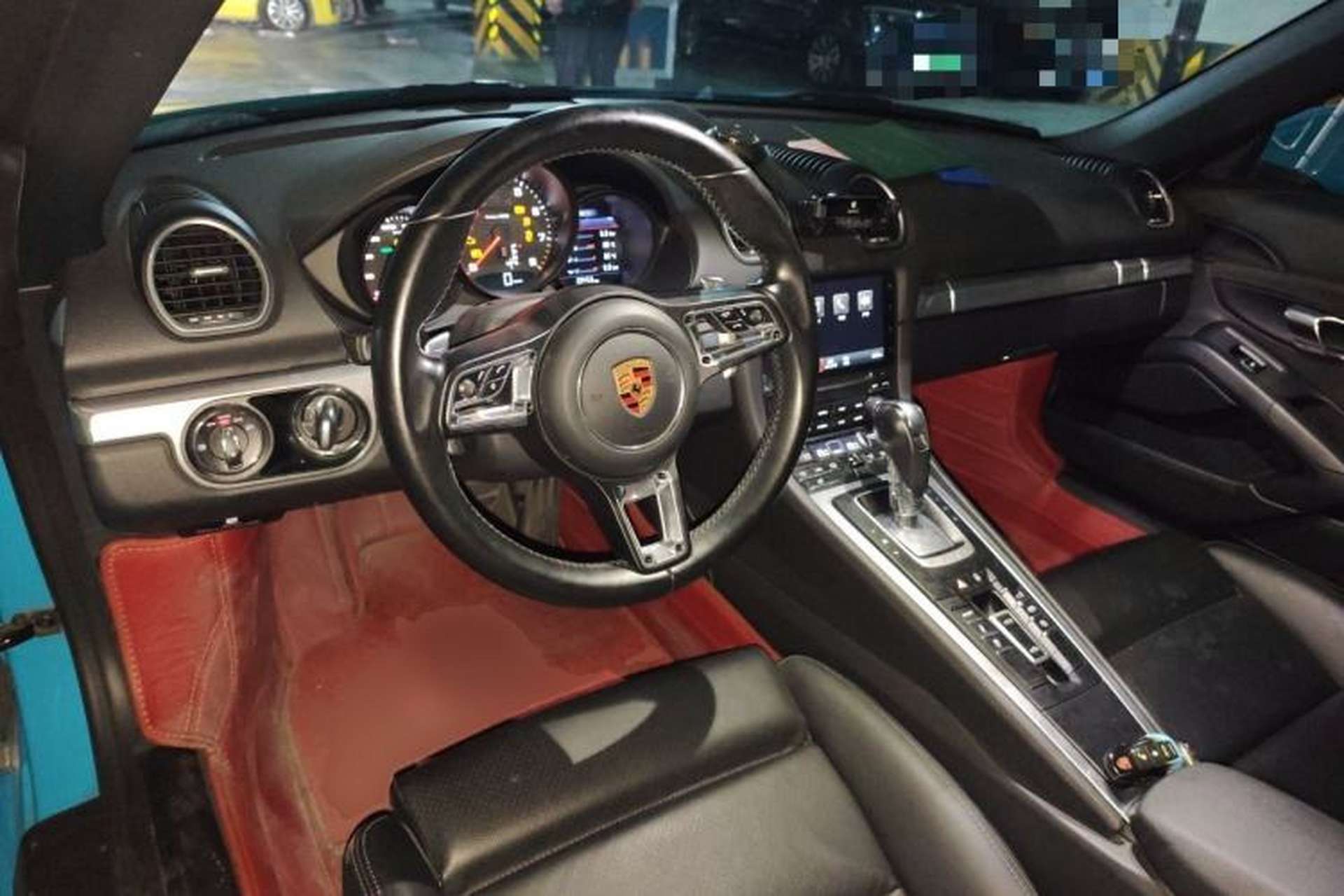 Used Porsche 718 2018 Boxster 2.0T Center Console