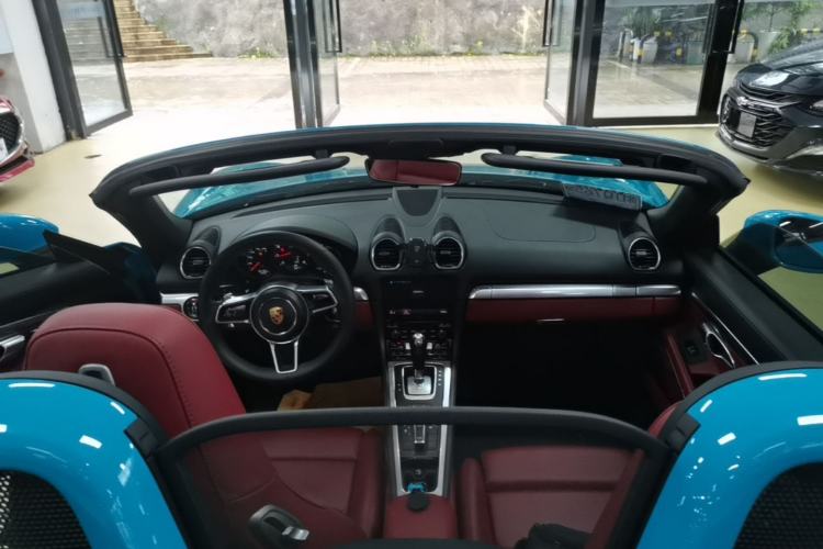 Used Porsche 718 2018 Boxster 2.0T Center Console