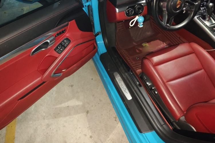 Used Porsche 718 2018 Boxster 2.0T Driver Seat