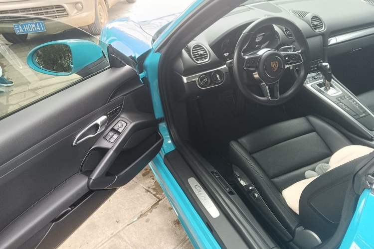 Used Porsche 718 2018 Cayman 2.0T Driver Seat
