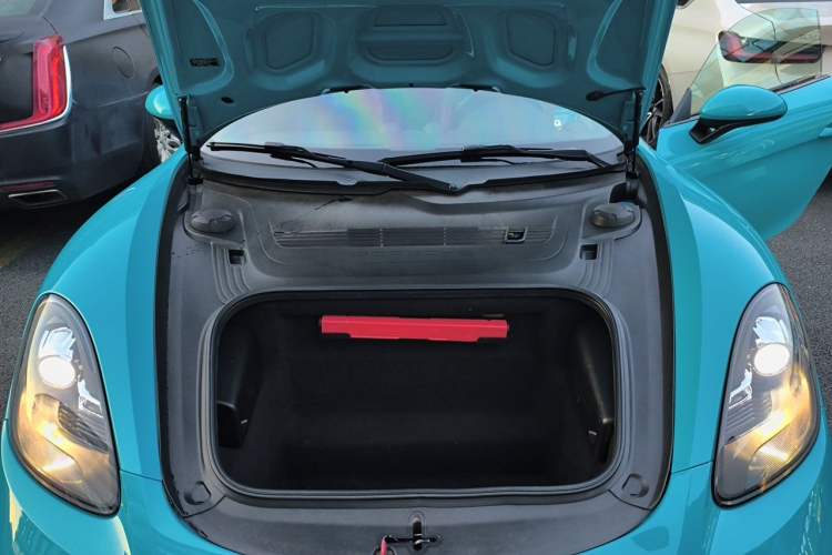 Used Porsche 718 2018 Cayman 2.0T Engine Bay