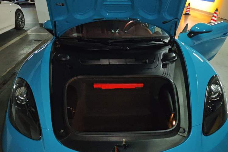 Used Porsche 718 2018 Boxster 2.0T Engine Bay