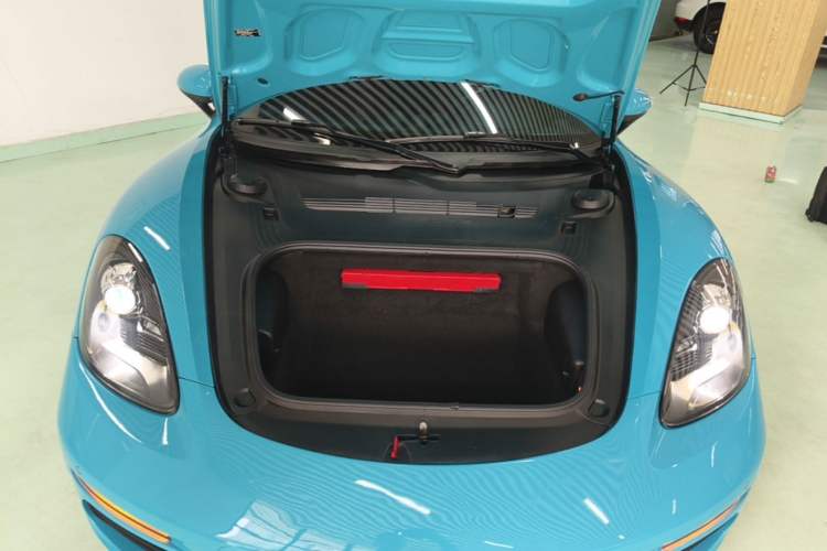 Used Porsche 718 2018 Boxster 2.0T Engine Bay