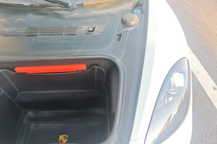 Used Porsche 718 2018 Boxster 2.0T Engine Bay Left