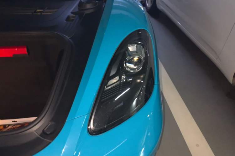 Used Porsche 718 2018 Boxster 2.0T Engine Bay Left