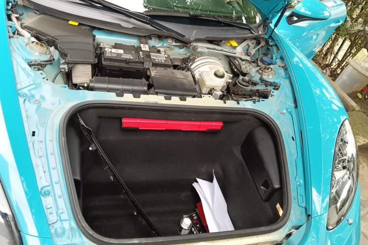 Used Porsche 718 2018 Cayman 2.0T Engine Bay