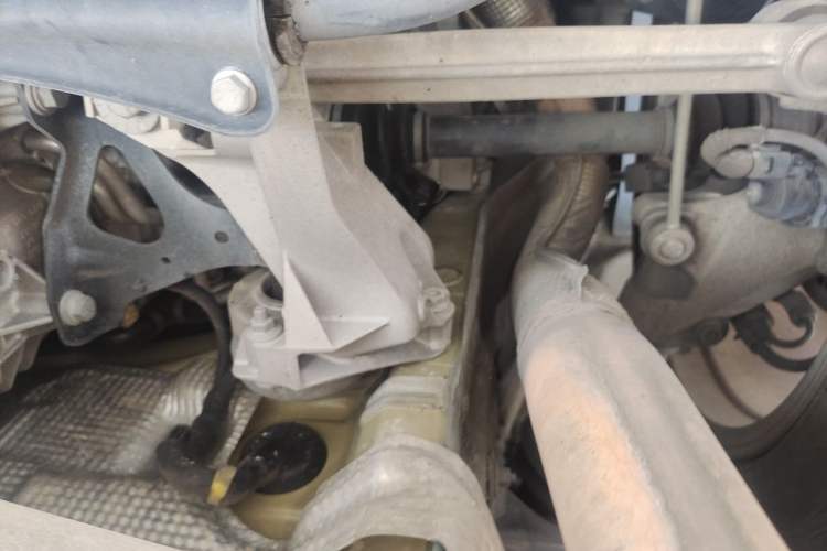 Used Porsche 718 2018 Boxster 2.0T Engine Bay Right