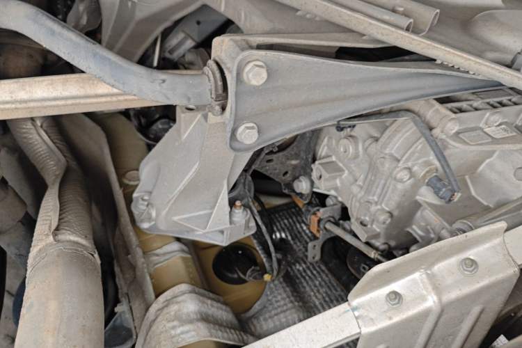Used Porsche 718 2018 Boxster 2.0T Engine Bay Right