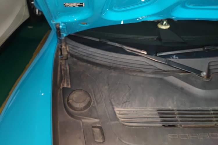 Used Porsche 718 2018 Boxster 2.0T Engine Bay Right