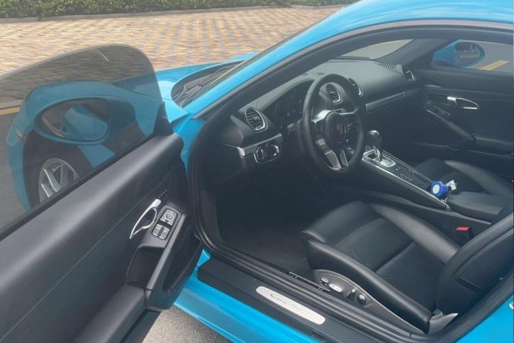 Used Porsche 718 2018 Cayman 2.0T Exterior 11