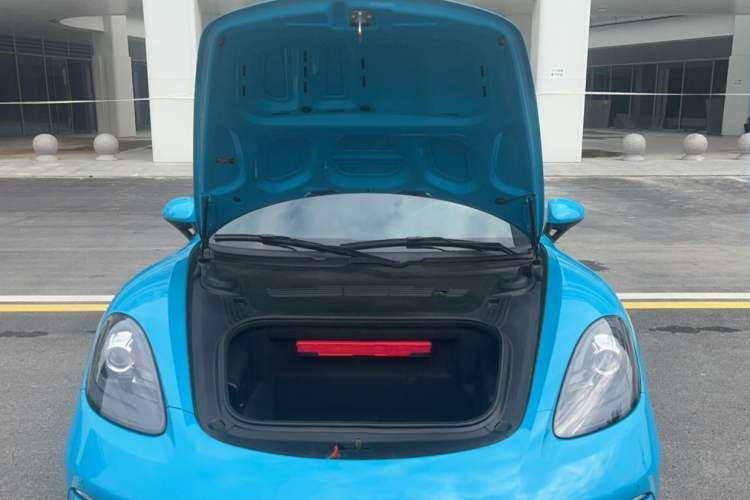 Used Porsche 718 2018 Cayman 2.0T Exterior 15
