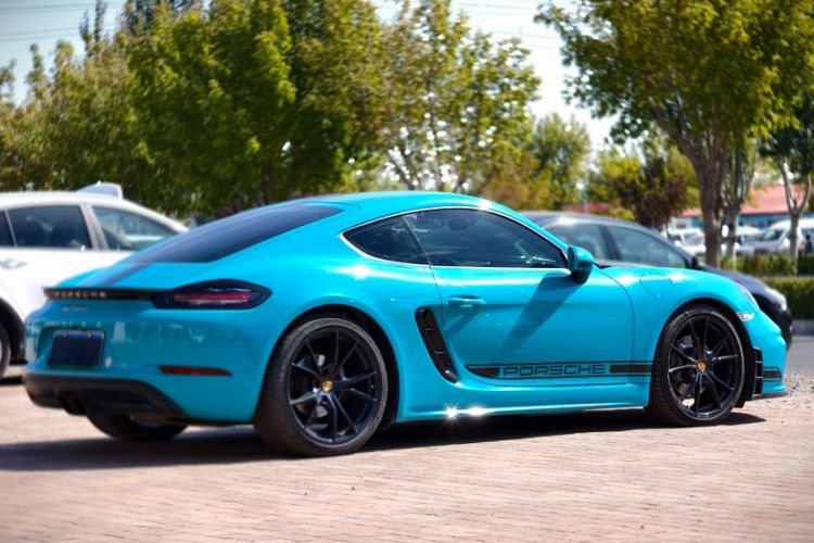 Used Porsche 718 2018 Cayman 2.0T Exterior 2