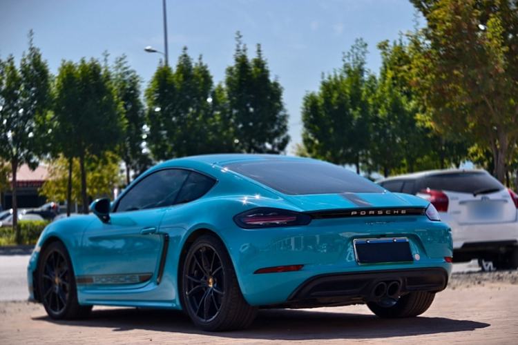 Used Porsche 718 2018 Cayman 2.0T Exterior 3
