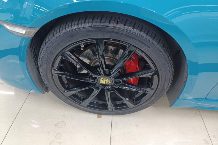 Used Porsche 718 2018 Cayman 2.0T Exterior 3