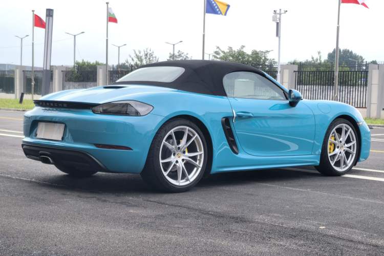 Used Porsche 718 2018 Boxster 2.0T Exterior 4